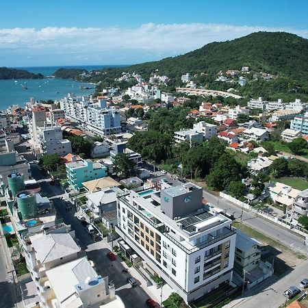 Adra 106 - Apartamento No Centro De Bombinhas - Rooftop Com Piscina E Academia - A Poucos Metros Da Praia - Eksteriør bilde