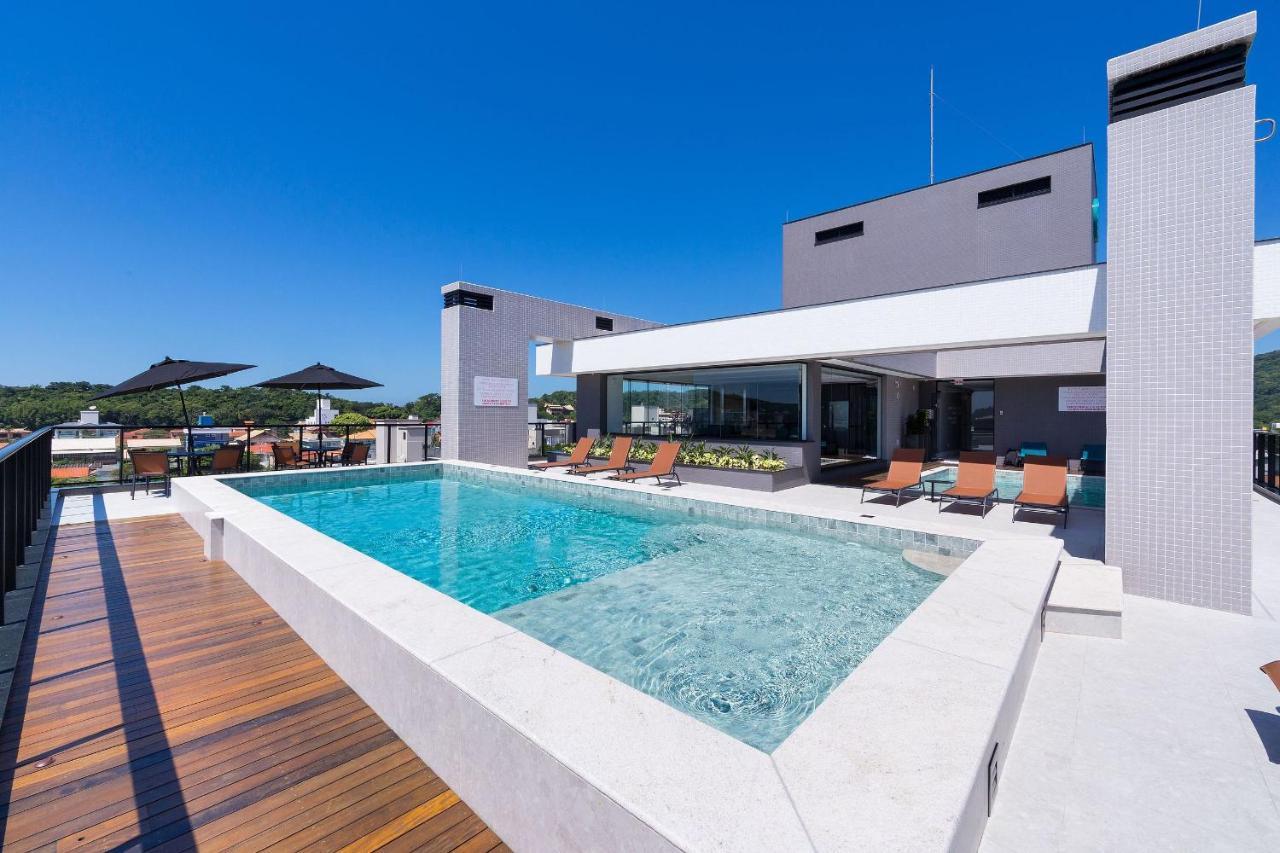 Adra 106 - Apartamento No Centro De Bombinhas - Rooftop Com Piscina E Academia - A Poucos Metros Da Praia - Eksteriør bilde