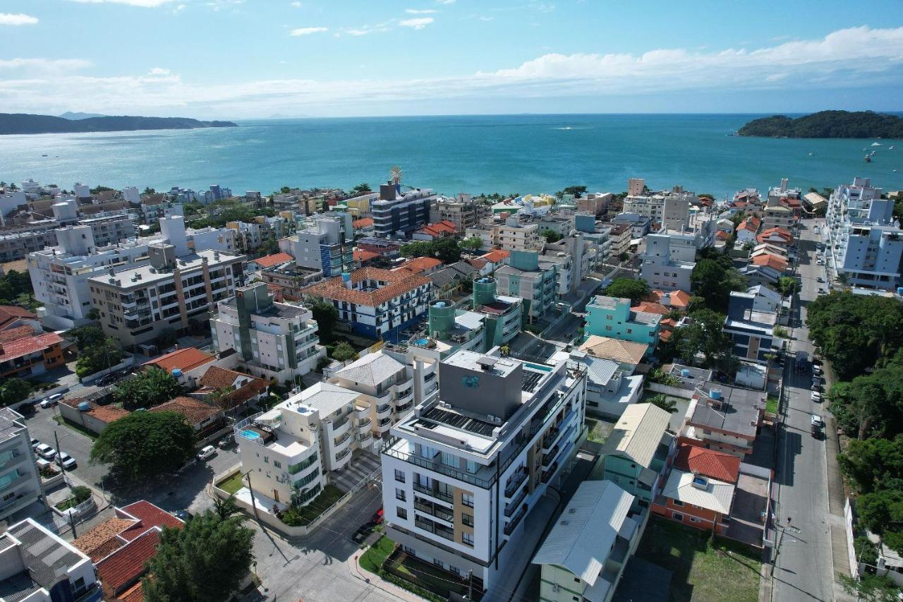 Adra 106 - Apartamento No Centro De Bombinhas - Rooftop Com Piscina E Academia - A Poucos Metros Da Praia - Eksteriør bilde